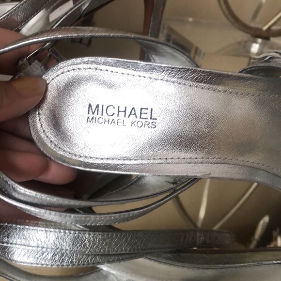 MICHAEL KORS genuine leather silver sandals heels - Picture 8 of 12